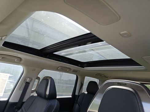 New 2025 INFINITI QX80 Sensory w/ Exterior Package image 3