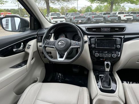 Certified 2019 Nissan Rogue Sport SL w/ Premium Package image 21