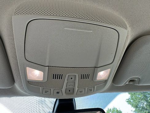 Used 2015 Ford Fusion SE w/ Equipment Group 502A FWD image 16