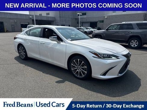 Used 2021 Lexus ES 350 w/ Premium Package FWD image 2