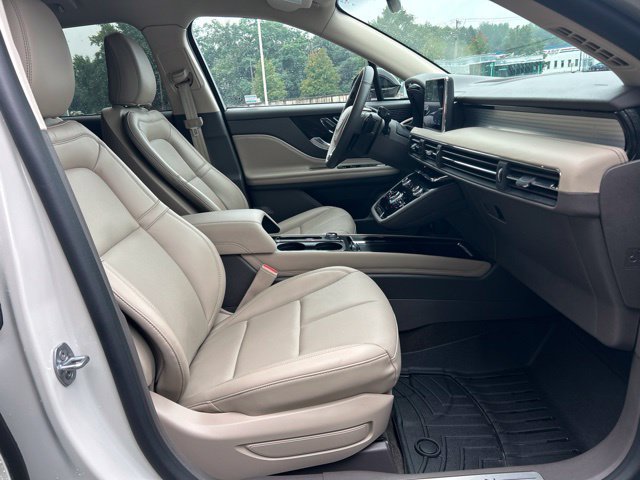 Used 2022 Lincoln Corsair AWD w/ Equipment Group 101A image 31