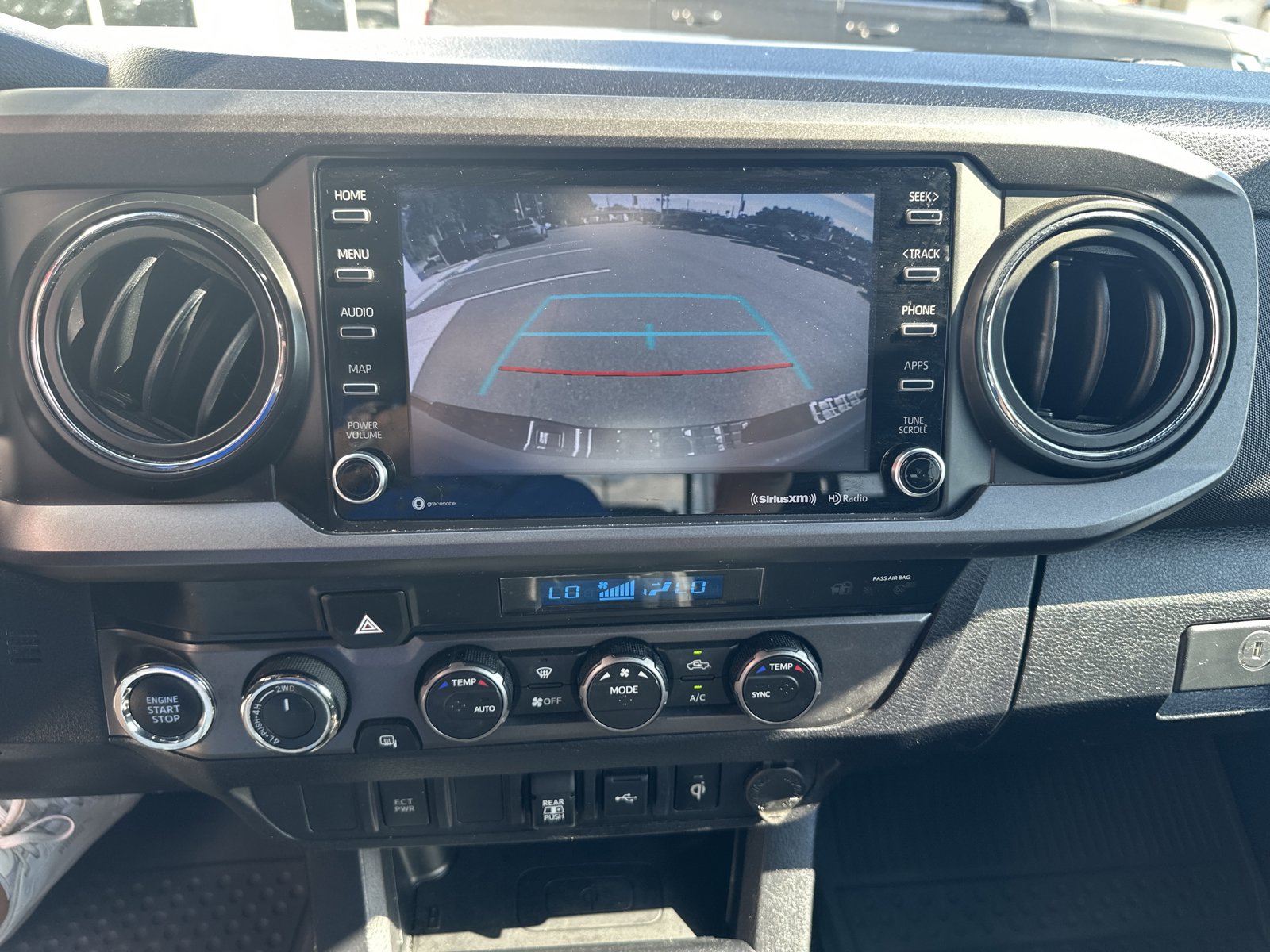 Used 2021 Toyota Tacoma TRD Sport AWD/4WD image 15