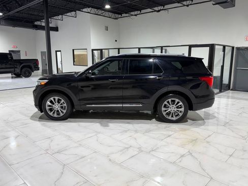 Used 2021 Ford Explorer Limited w/ Equipment Group 301A AWD/4WD image 7