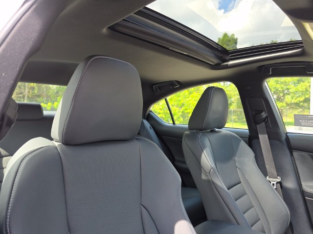 Used 2023 Lexus IS 350 F Sport w/ Memory Package RWD image 11