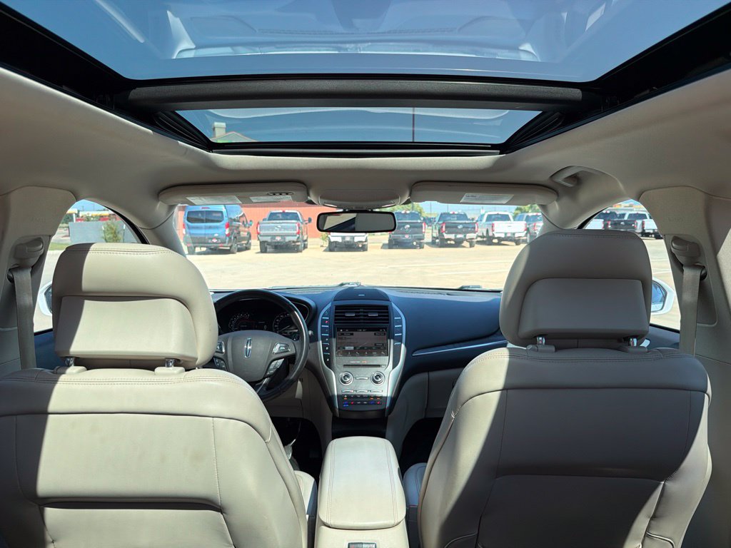 Used 2019 Lincoln MKC Reserve w/ MKC Climate Package FWD image 12