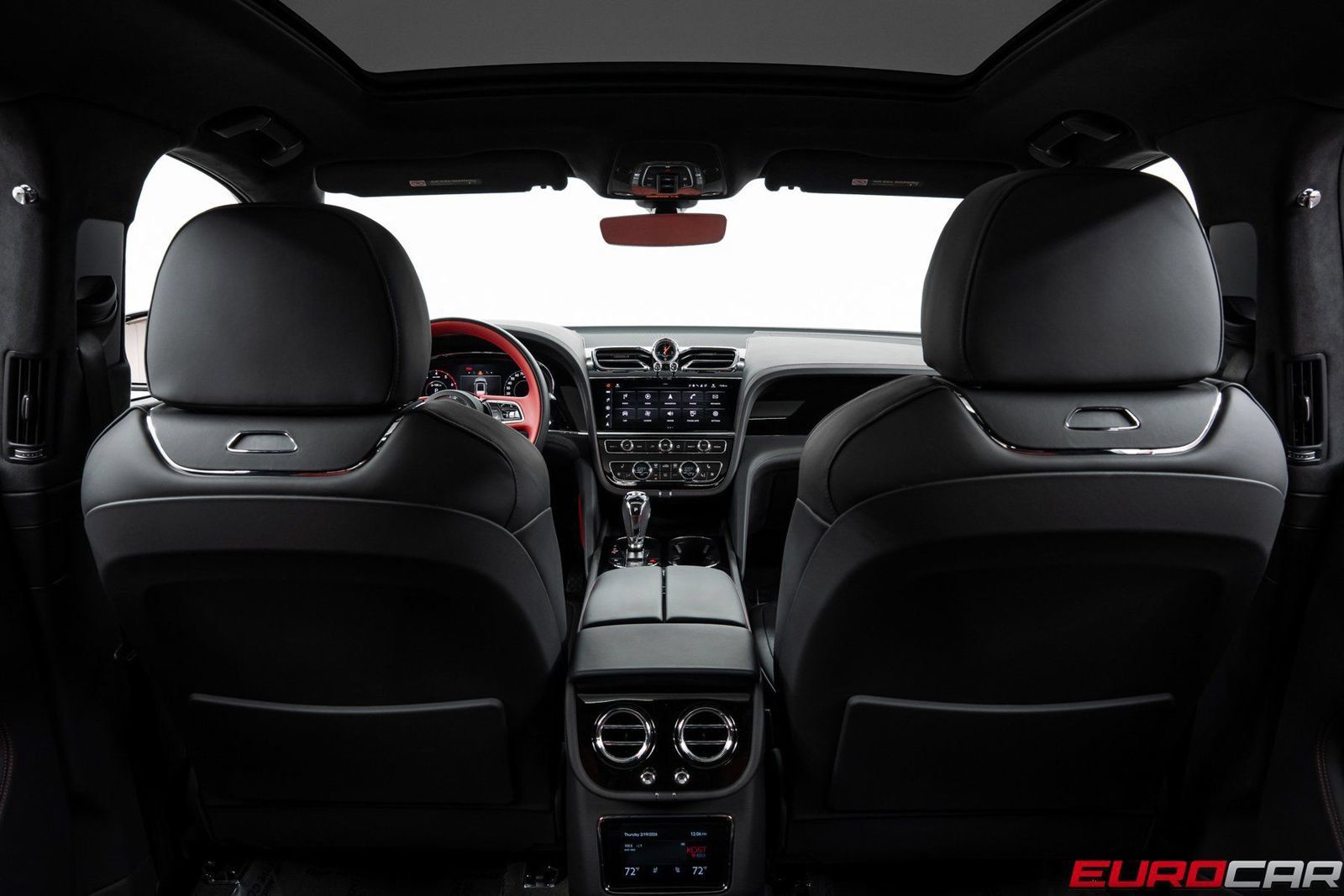 Used 2024 Bentley Bentayga AWD/4WD image 24