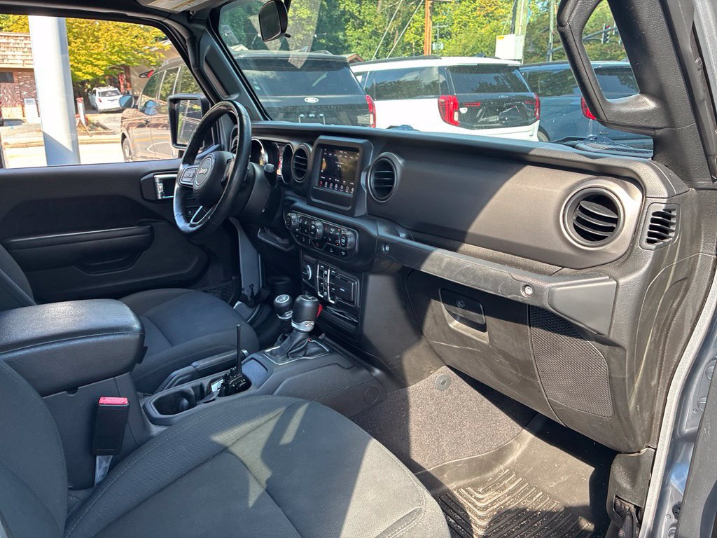 Used 2021 Jeep Gladiator Sport AWD/4WD image 19