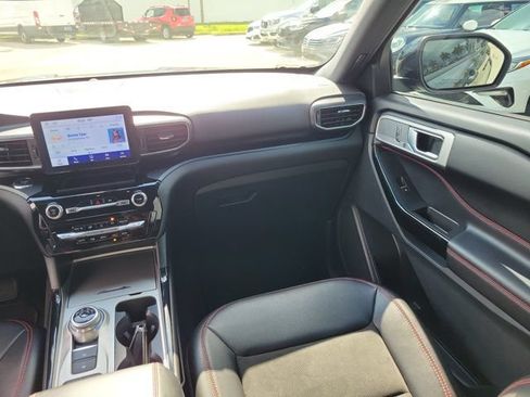 Certified 2022 Ford Explorer ST-Line w/ Class IV Trailer Tow Package RWD image 22