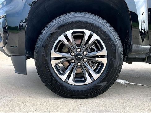 Used 2021 Chevrolet Colorado Z71 w/ Safety Package RWD image 9
