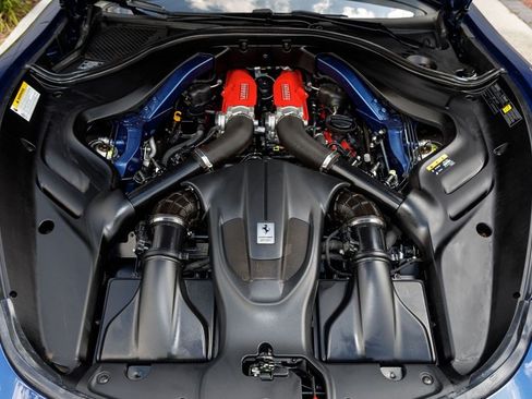 Used 2023 Ferrari Roma RWD image 13
