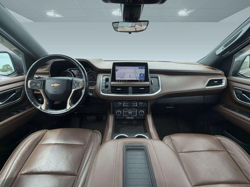 Used 2021 Chevrolet Tahoe High Country w/ Premium Package RWD image 16