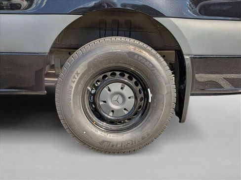 New 2025 Mercedes-Benz Sprinter 2500 image 9