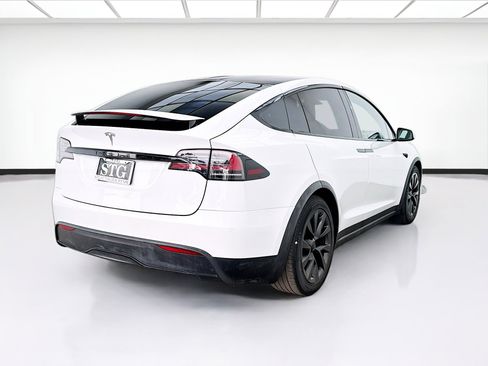 Used 2022 Tesla Model X image 4