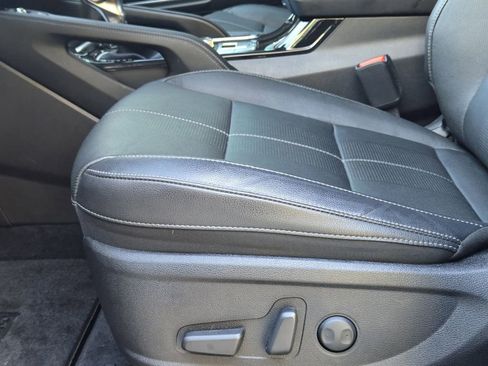 Certified 2025 Kia Telluride EX w/ EX Captain's Chair Package image 23