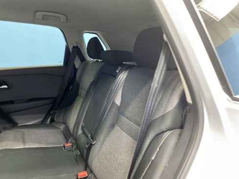 Used 2022 Nissan Rogue SV image 24