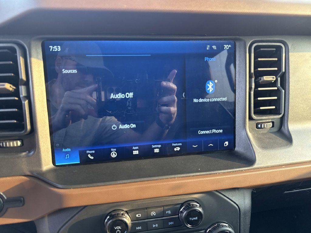 Used 2024 Ford Bronco Outer Banks AWD/4WD image 13