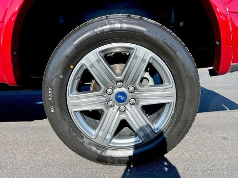 Used 2019 Ford F150 Lariat w/ Equipment Group 502A Luxury AWD/4WD image 26