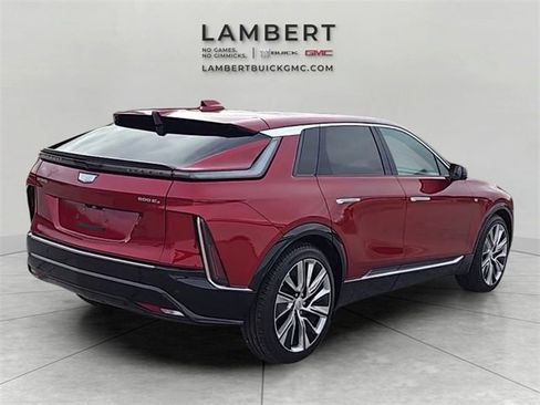 Used 2024 Cadillac Lyriq Luxury w/ LPO, Floor Liner Package image 6