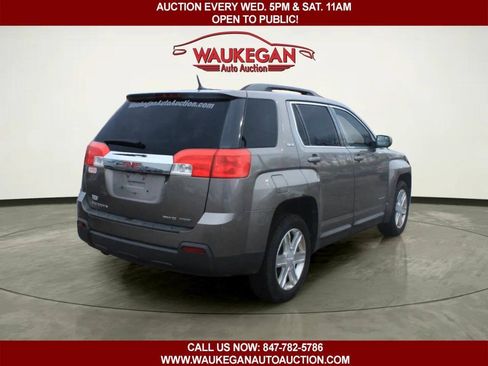 Used 2012 GMC Terrain SLE AWD/4WD image 3