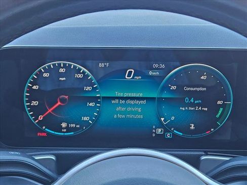 Certified 2022 Mercedes-Benz GLB 250 4MATIC image 11