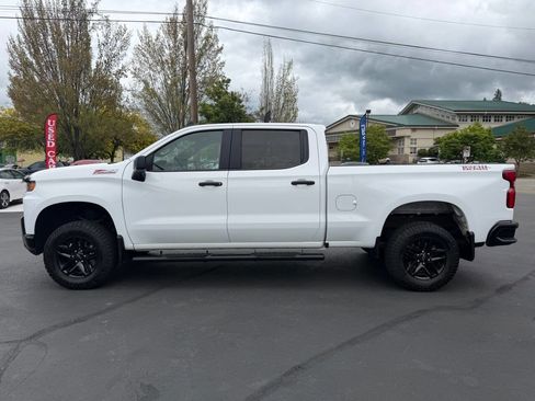 Used 2020 Chevrolet Silverado 1500 Custom Trail Boss w/ Custom Convenience Package AWD/4WD image 5