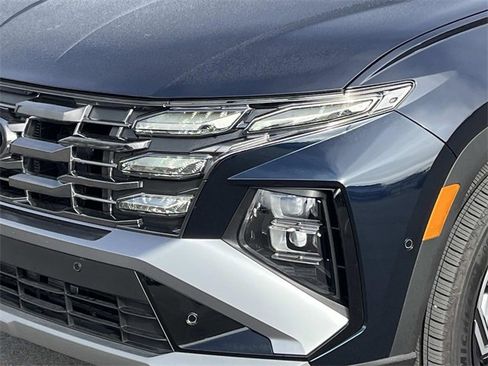 Certified 2025 Hyundai Tucson Limited image 9