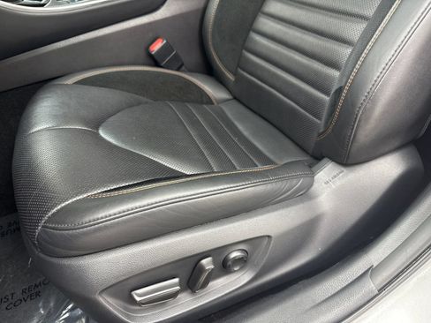 Used 2019 Toyota Avalon Touring w/ Advanced Safety Package FWD image 35