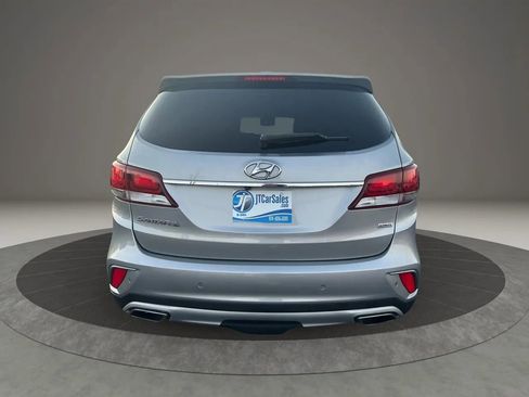 Used 2017 Hyundai Santa Fe FWD image 10