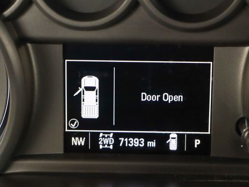 Used 2020 Chevrolet Silverado 1500 Custom w/ Custom Value Package image 16