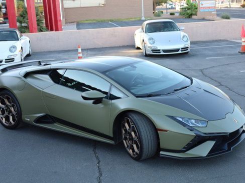 Used 2023 Lamborghini Huracan Tecnica RWD image 12