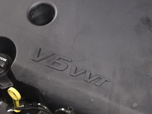 Used 2018 Chevrolet Traverse Premier w/ Redline Edition image 23