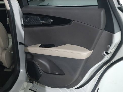 Used 2021 Lincoln Nautilus Reserve image 33