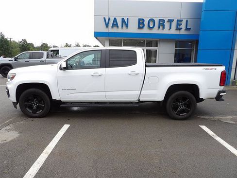Certified 2022 Chevrolet Colorado LT w/ Luxury Package AWD/4WD image 2
