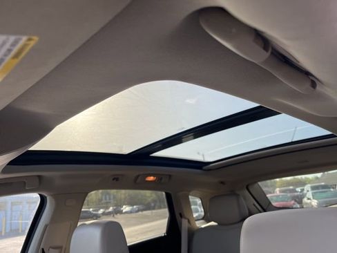 Used 2015 Cadillac SRX Luxury w/ Driver Awareness Package image 11