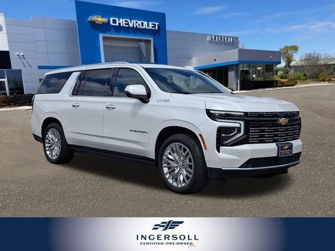 Used 2025 Chevrolet Suburban High Country AWD/4WD image 1