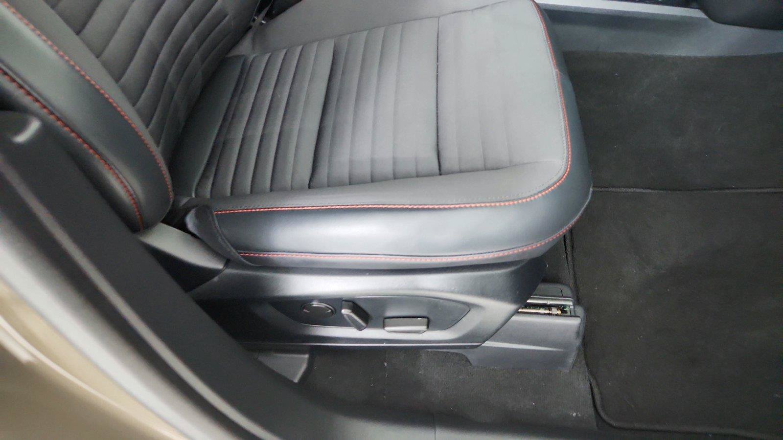 Used 2026 Ford Explorer ST-Line w/ ST-Line Street Pack AWD/4WD image 31
