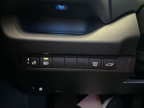 Used 2025 Toyota RAV4 XSE AWD/4WD image 22