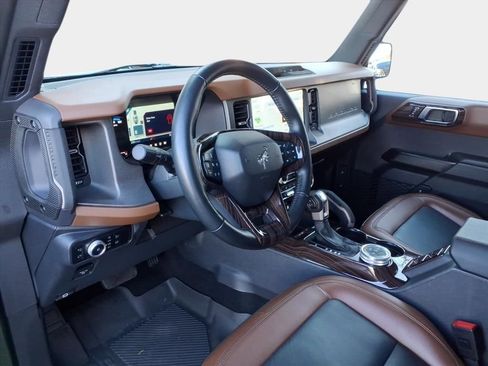 Used 2024 Ford Bronco Outer Banks image 9