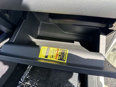 Used 2021 Mercedes-Benz GLA 250 w/ Premium Package image 35