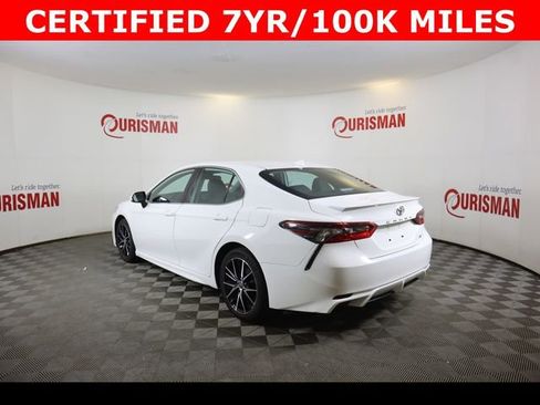 Used 2024 Toyota Camry SE image 10