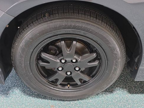 Used 2012 Toyota Prius Four FWD image 12