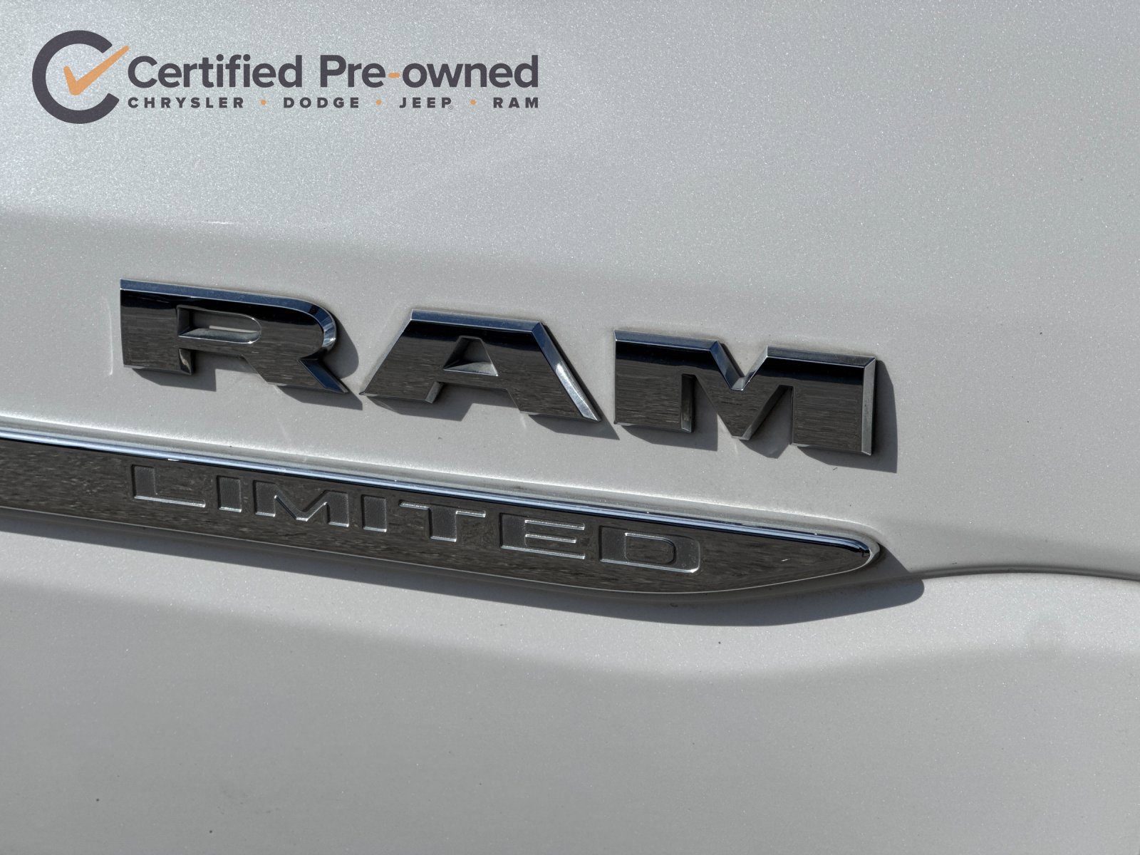 Used 2022 RAM 1500 Limited w/ Body Color Bumper Group AWD/4WD image 27