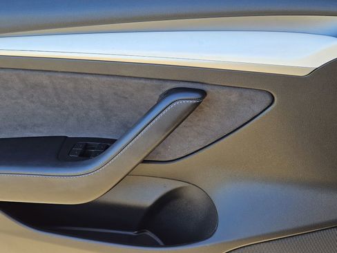 Used 2022 Tesla Model 3 Long Range image 23