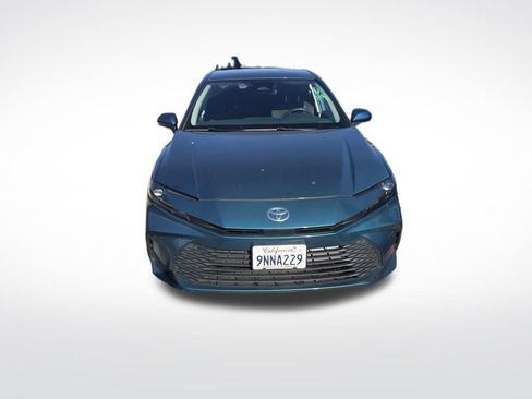 Used 2025 Toyota Camry LE image 2