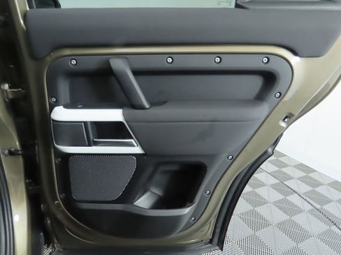 Certified 2021 Land Rover Defender 110 S image 28