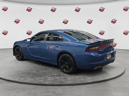 Used 2022 Dodge Charger SXT w/ Leather Interior Group RWD image 3