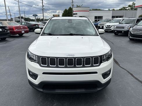 Used 2018 Jeep Compass Latitude w/ Popular Equipment Group FWD image 4