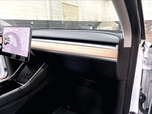 Used 2020 Tesla Model Y Long Range AWD/4WD image 19