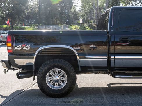 Used 2002 GMC Sierra 2500 4x4 Crew Cab HD w/ SLT Marketing Option Pkg image 10