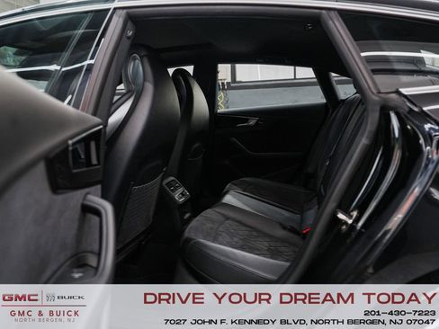 Used 2022 Audi S5 Premium image 32